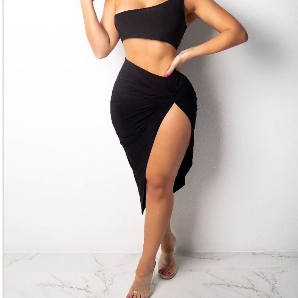 Kim in Miami high slit skirt set